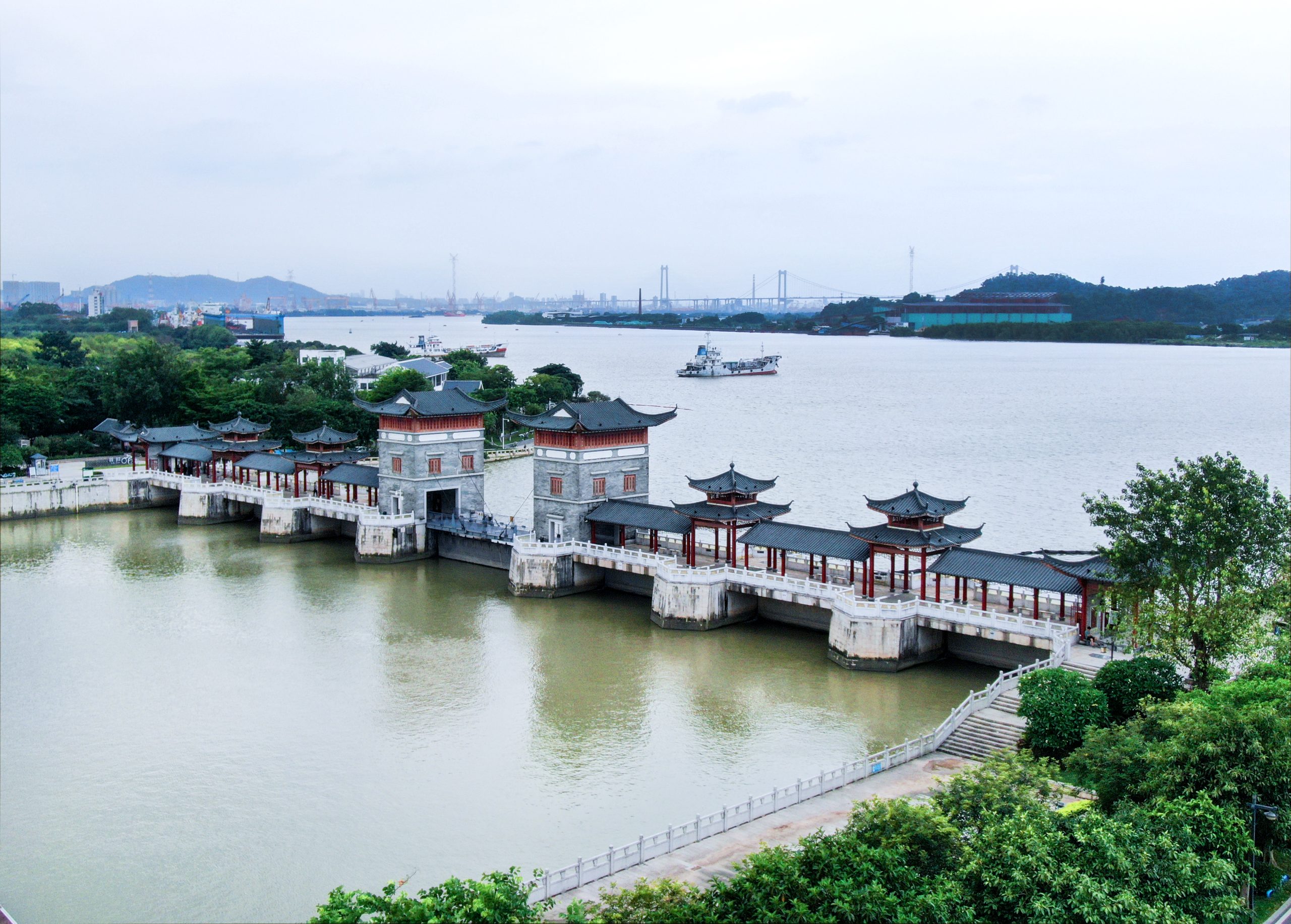 广州市黄埔区长洲岛新担涌水闸
