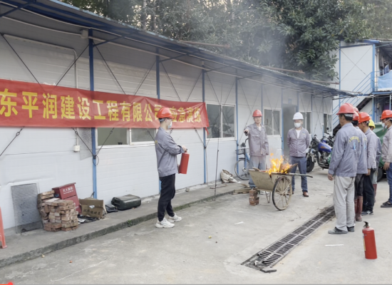 抓消防安全，保高质量发展